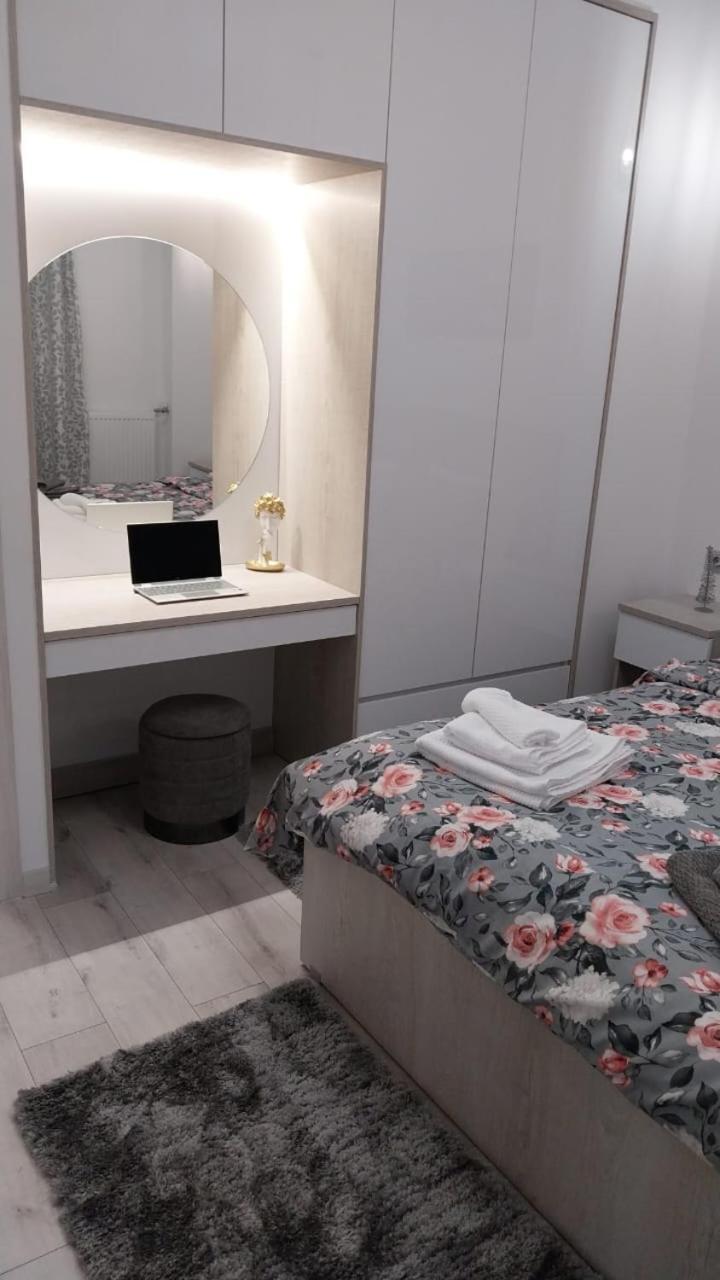 The Golden 1 Apartment